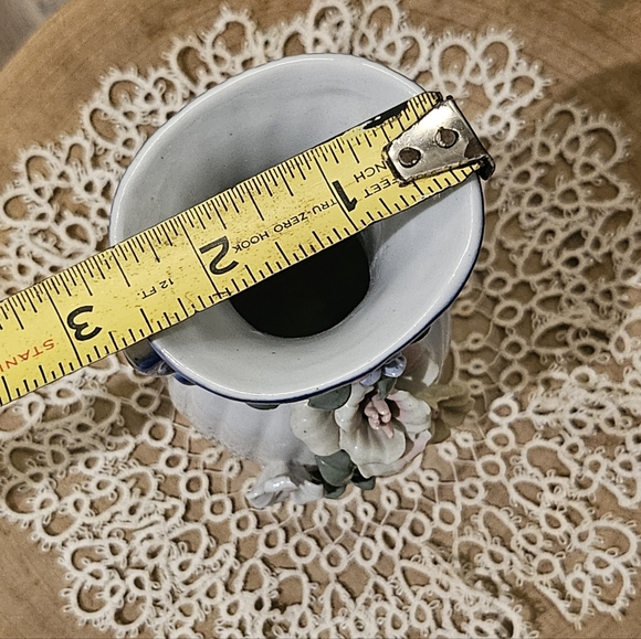 Vintage Blue Lusterware Bud Vase 3 D Applied Flowers, Beautiful - Picture 4 of 5